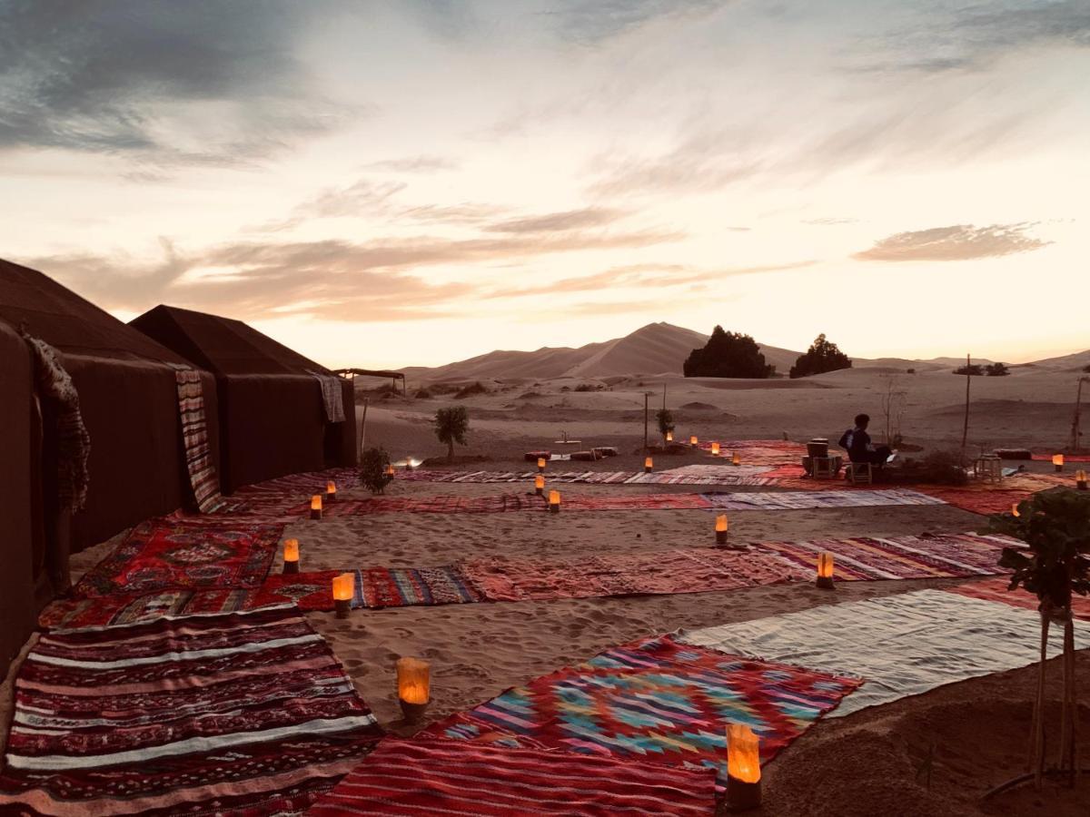 Merzouga Glamping Camp ภายนอก รูปภาพ