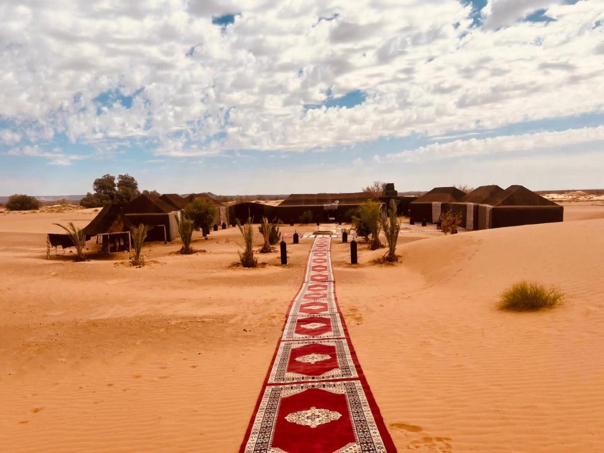 Merzouga Glamping Camp ภายนอก รูปภาพ