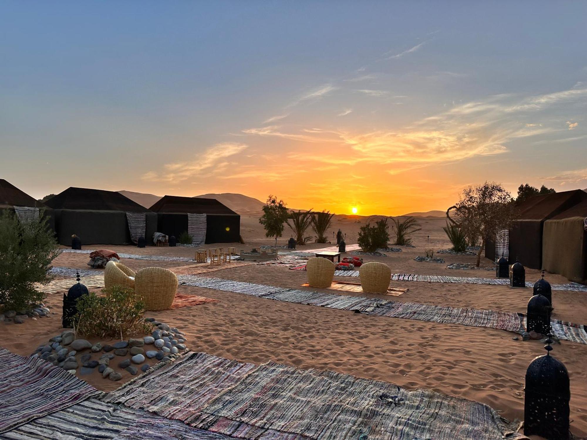 Merzouga Glamping Camp ภายนอก รูปภาพ