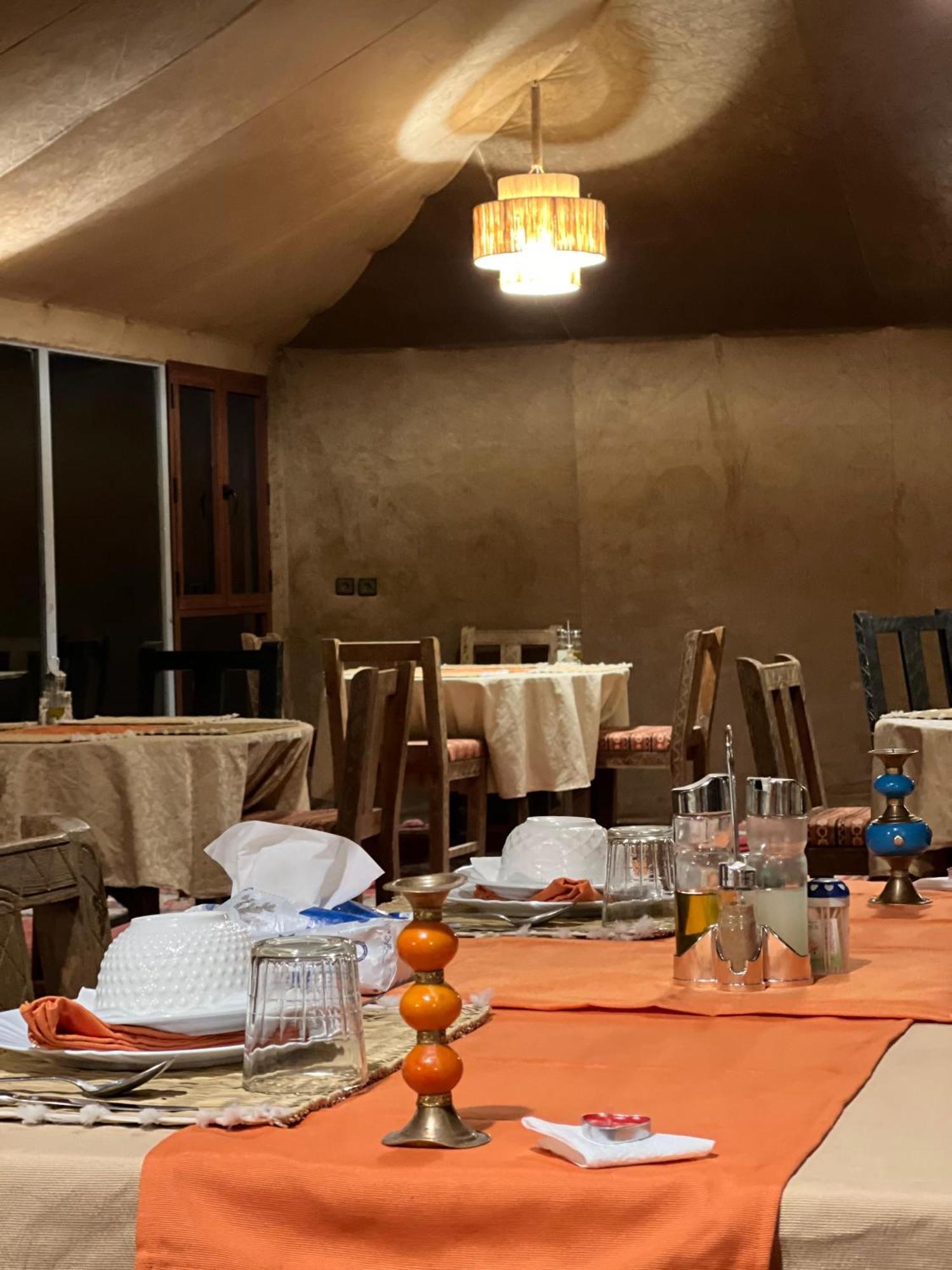 Merzouga Glamping Camp ภายนอก รูปภาพ